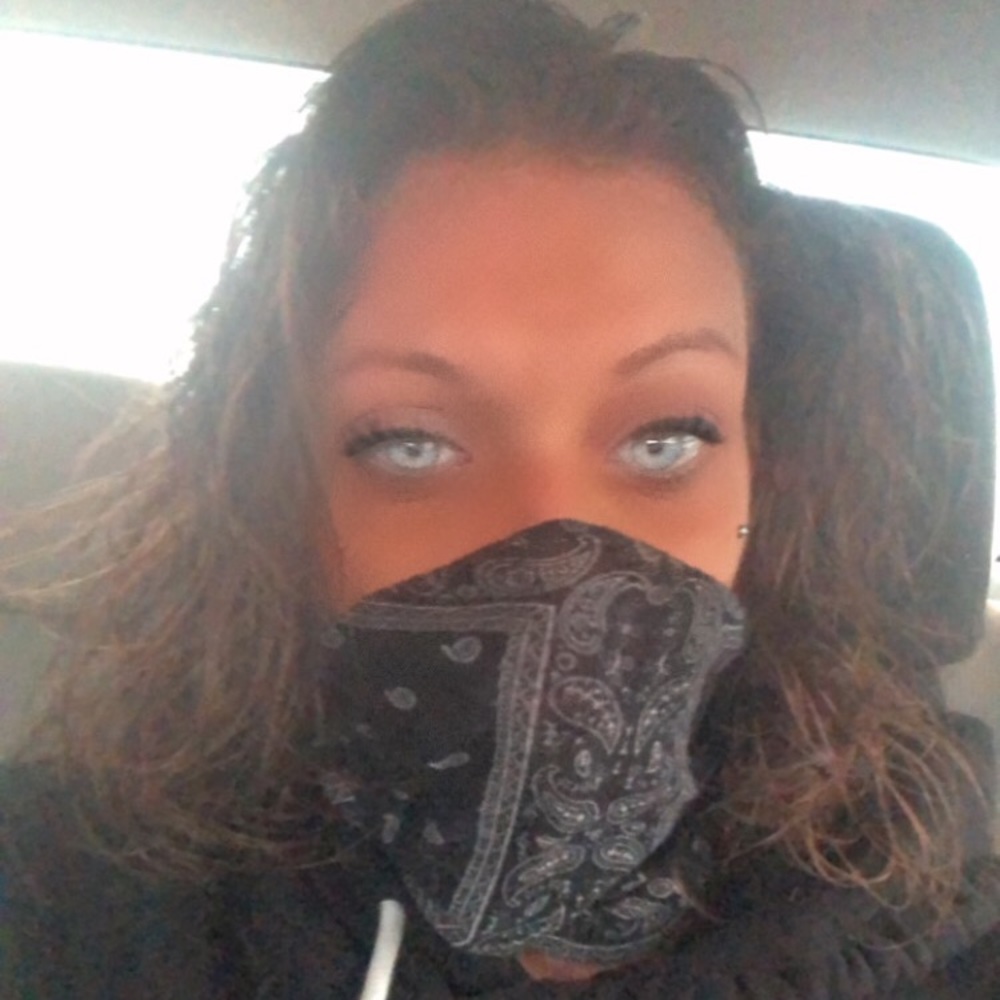 Meet your Posher, Elizabeth